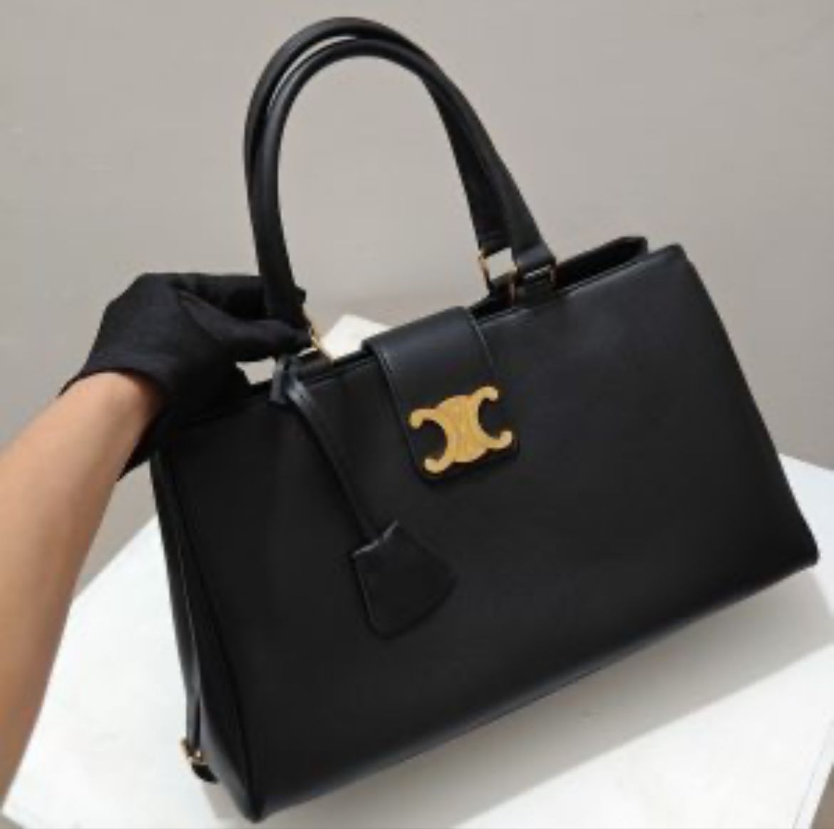 CELINE Handbag - Black