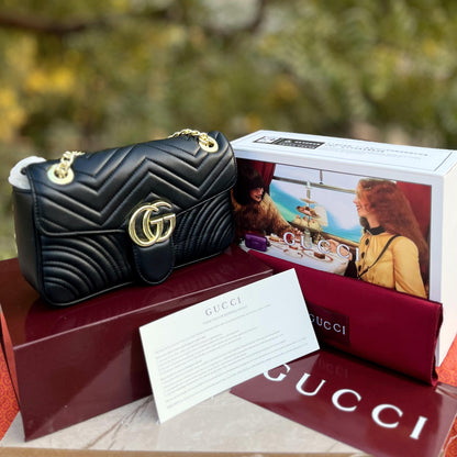 GUCCI Marmont Bag - Black