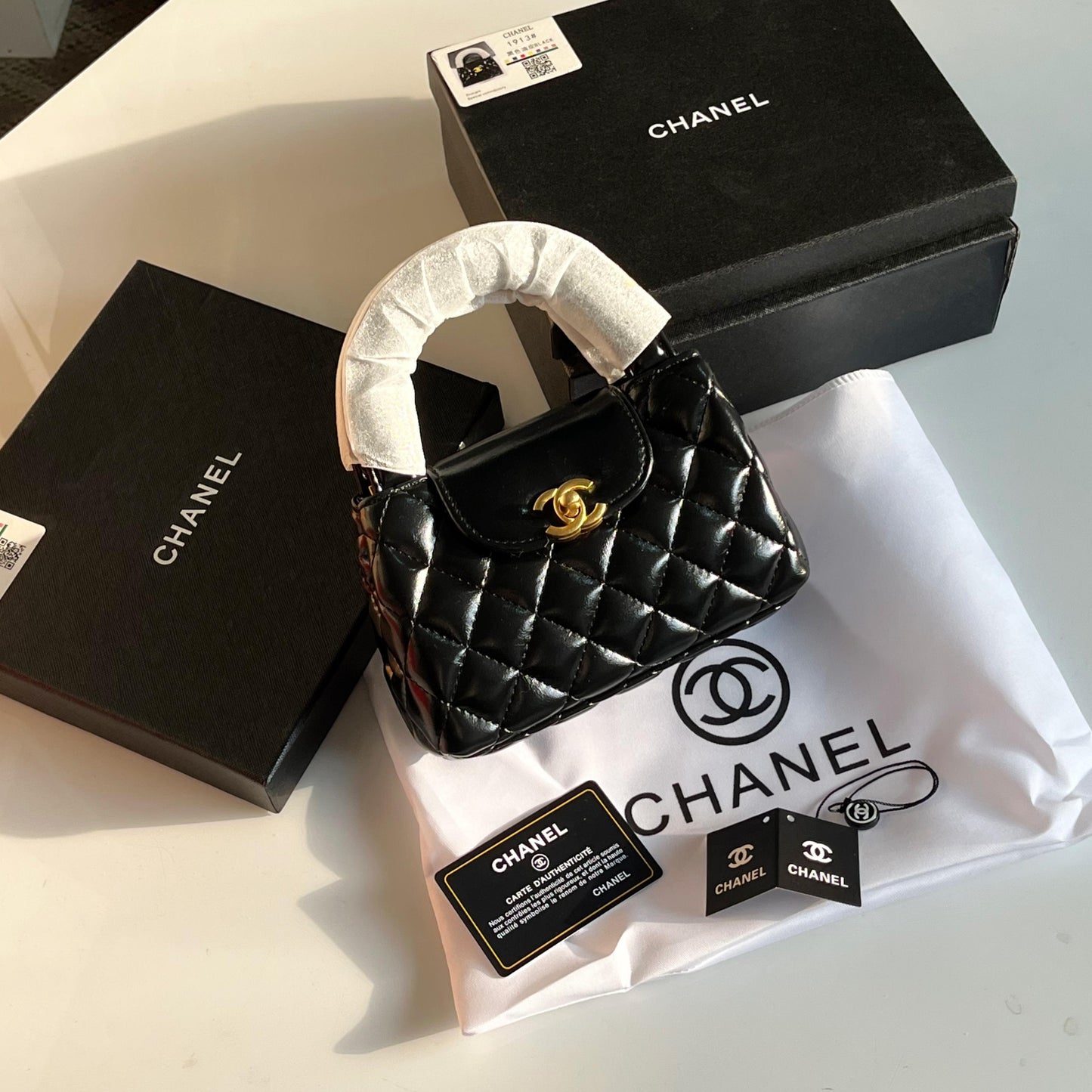Chanel Kelly Crossbody Bag - Black