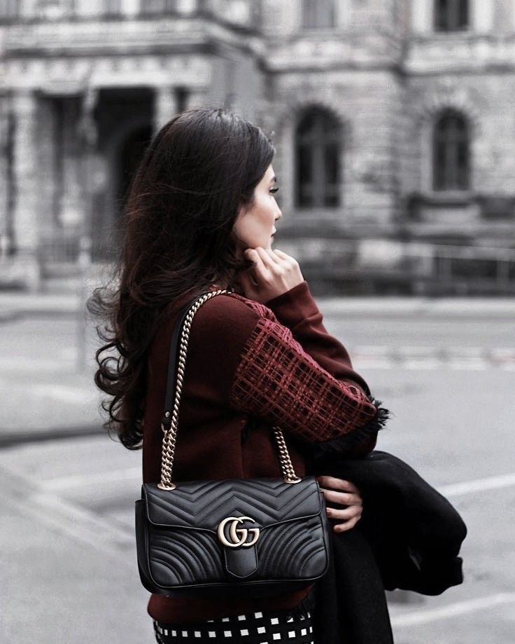 GUCCI Marmont Bag - Black